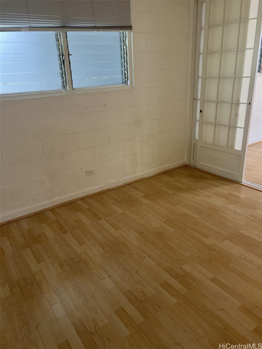 Photo 8 of 24