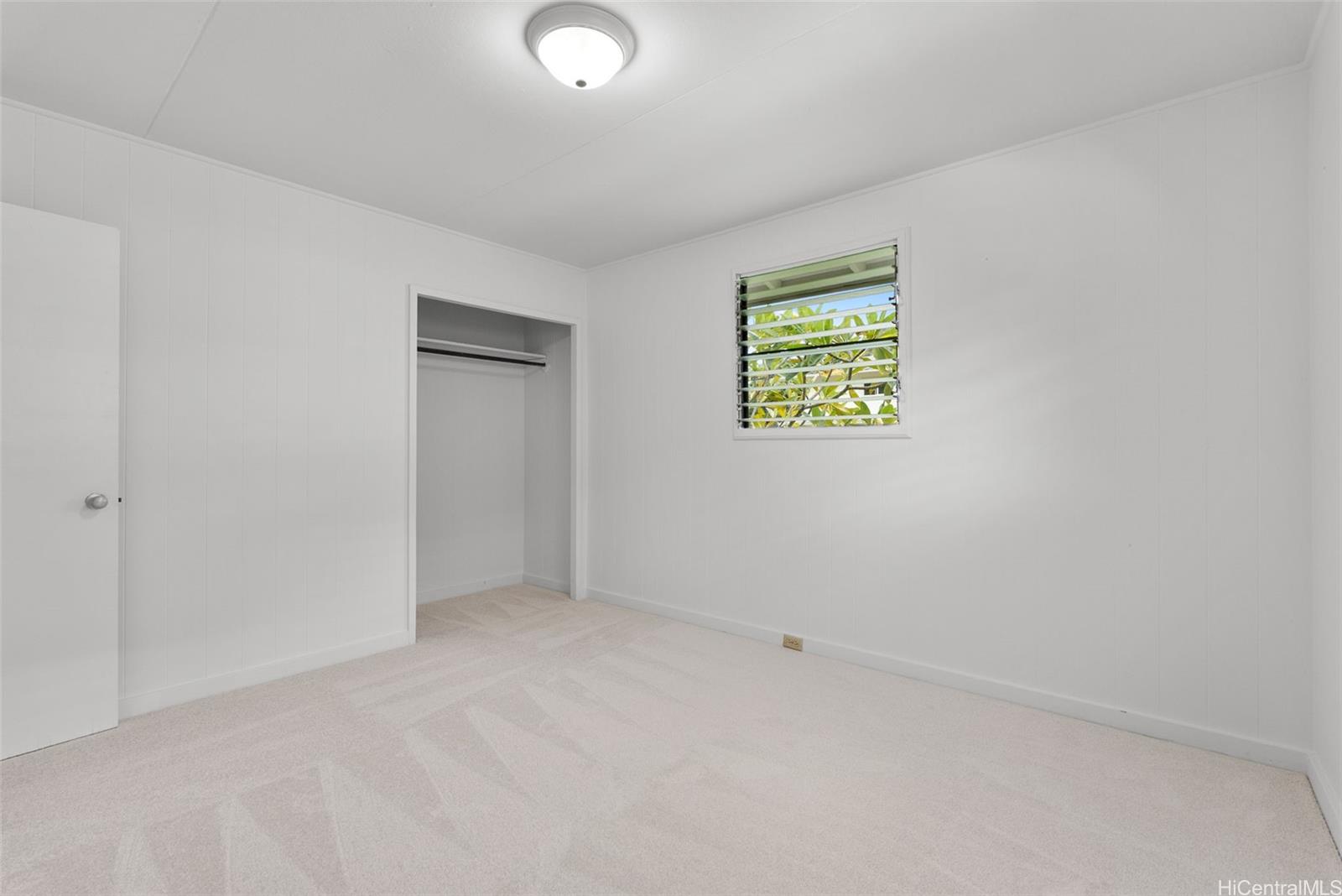 Photo 19 of 25
