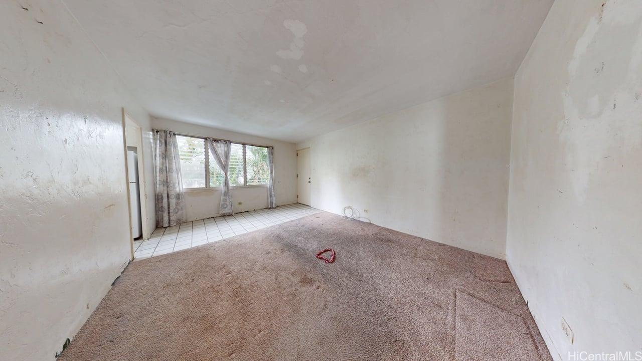 Photo 18 of 23