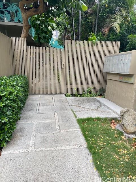 Photo 3 of 23
