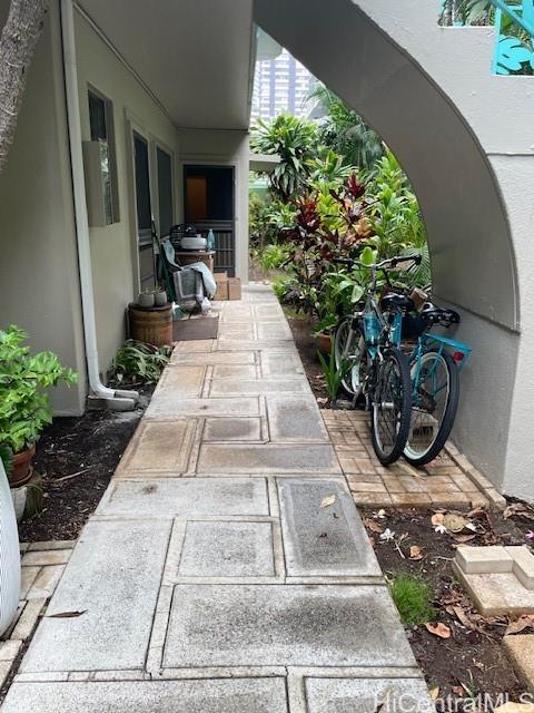 Photo 4 of 23