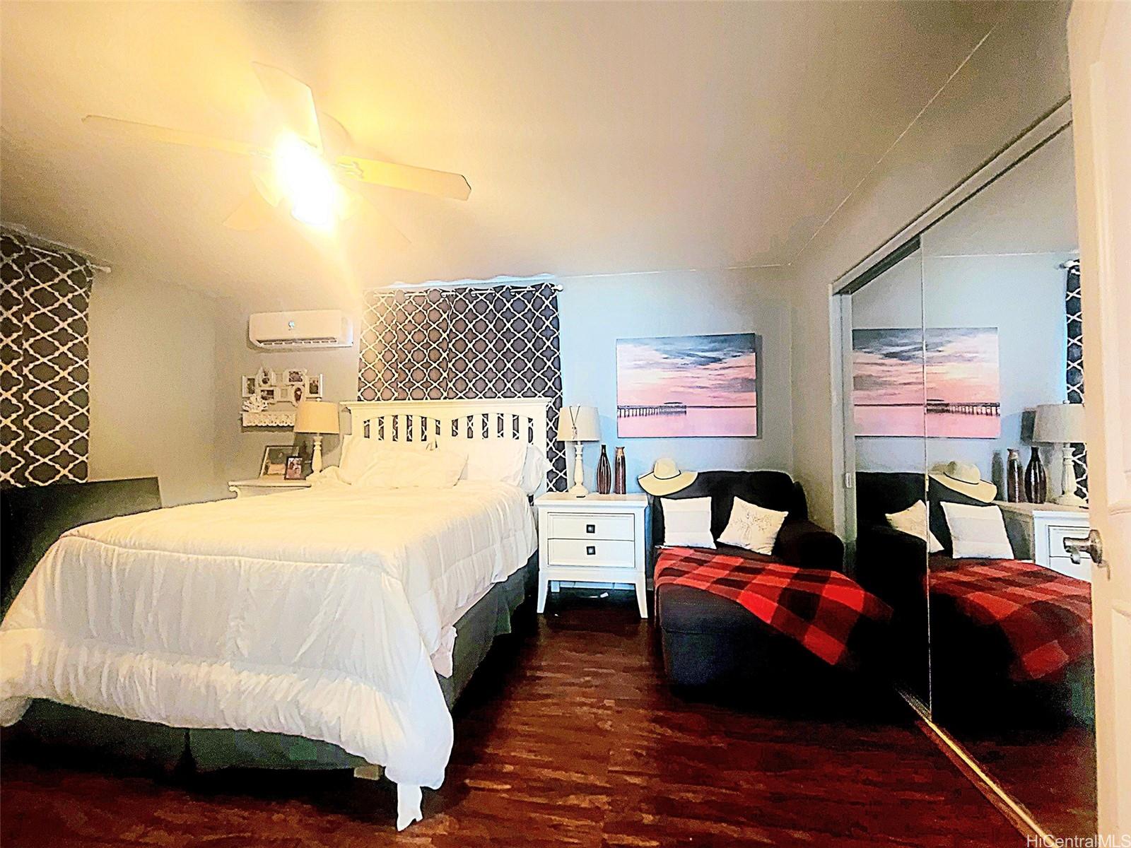 Photo 19 of 25