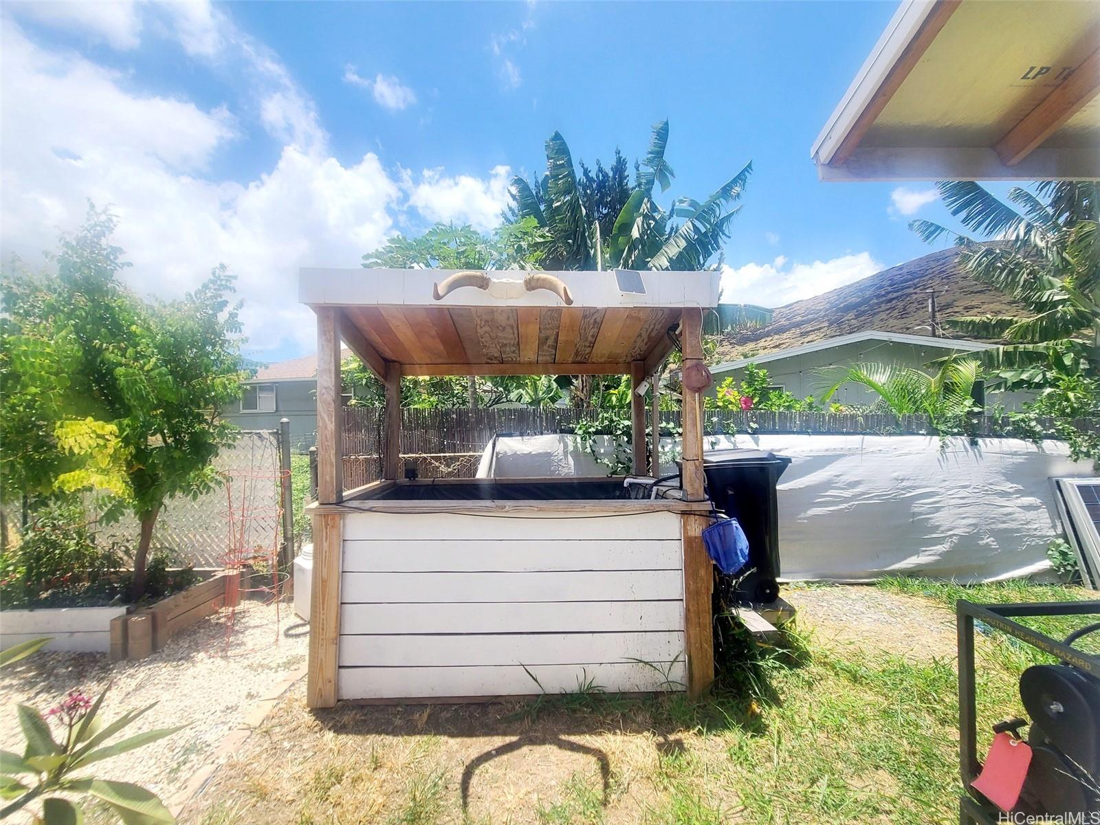 Photo 6 of 25