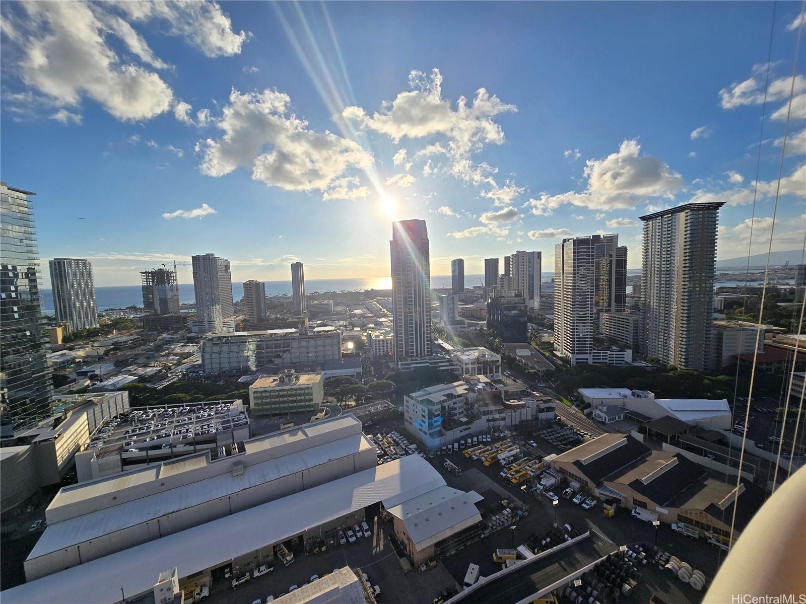 801 S King Street 3202