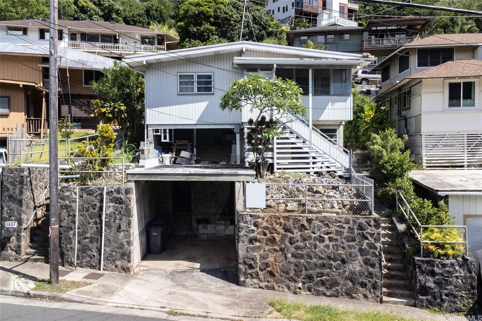 2233 Waiomao Road