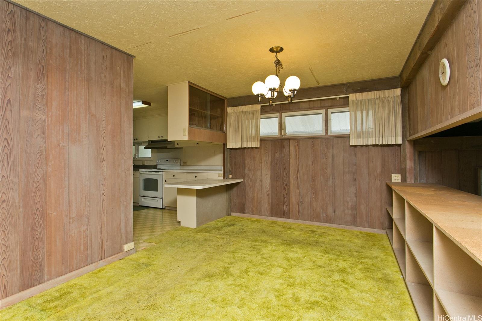 Photo 7 of 25