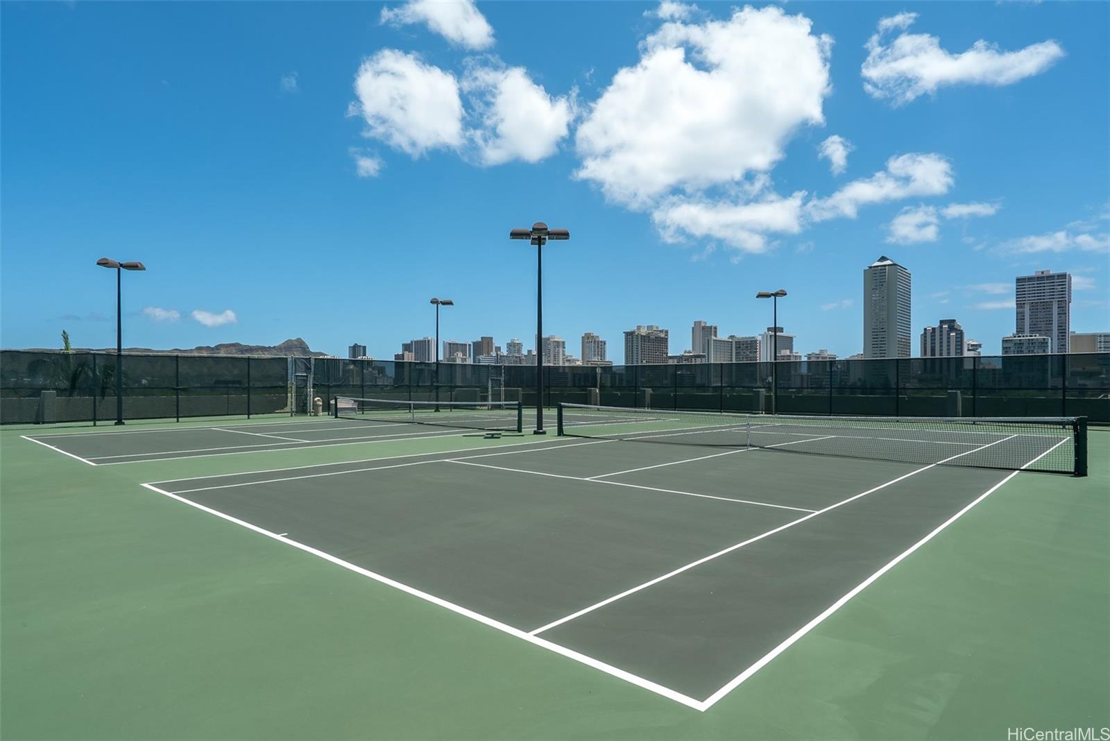 583 Kamoku Street  Unit PH7