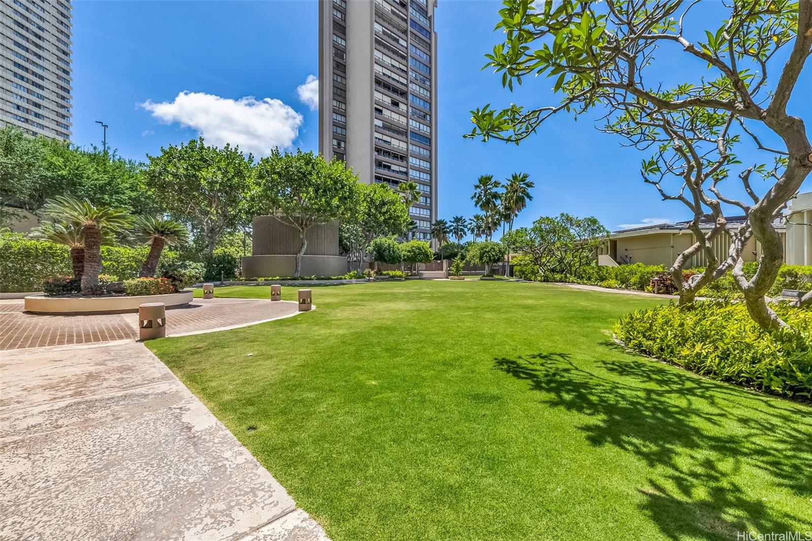 583 Kamoku Street  Unit PH7