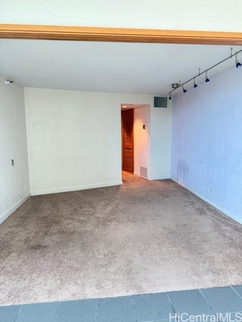 Photo 11 of 22