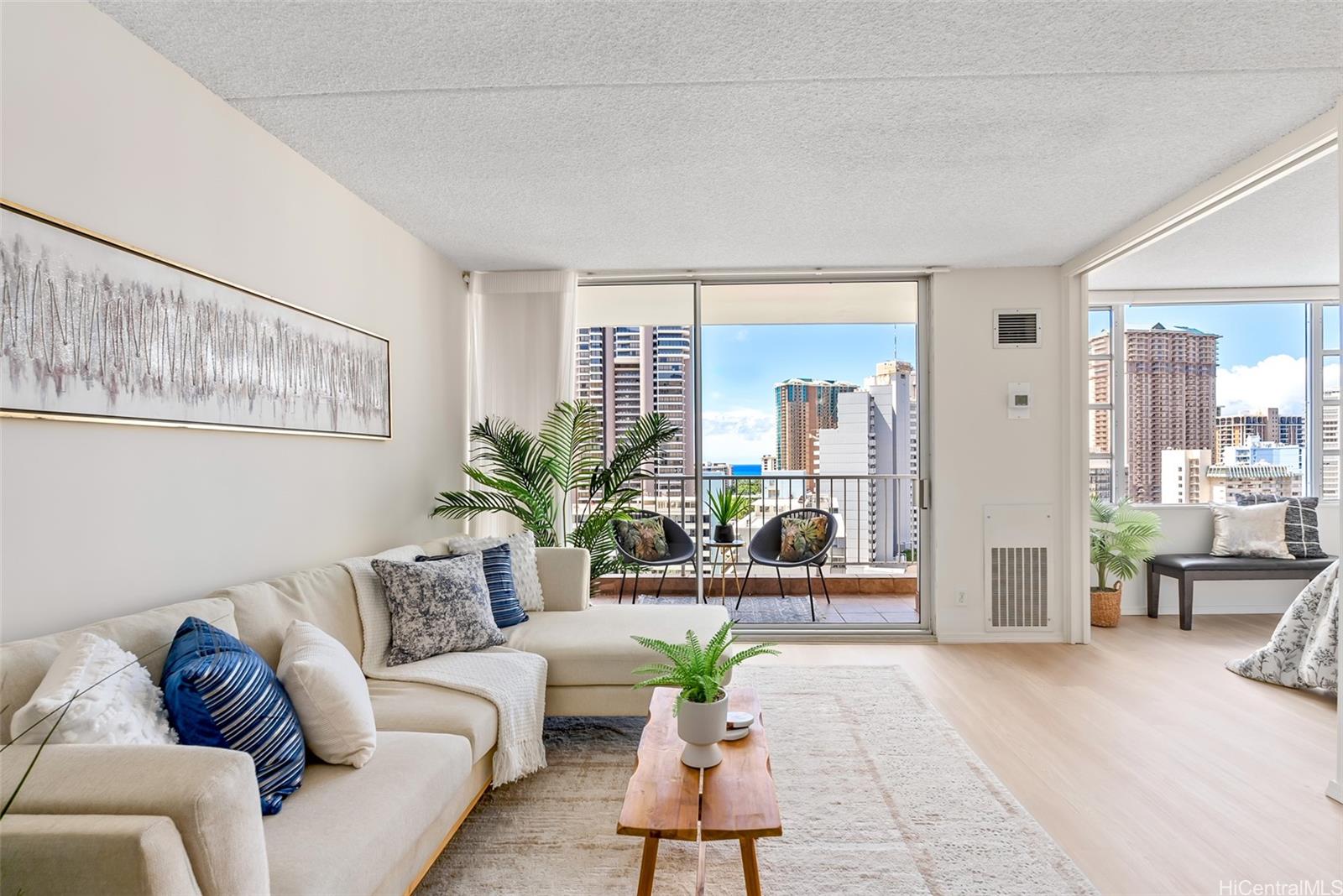 400 Hobron Lane 1807