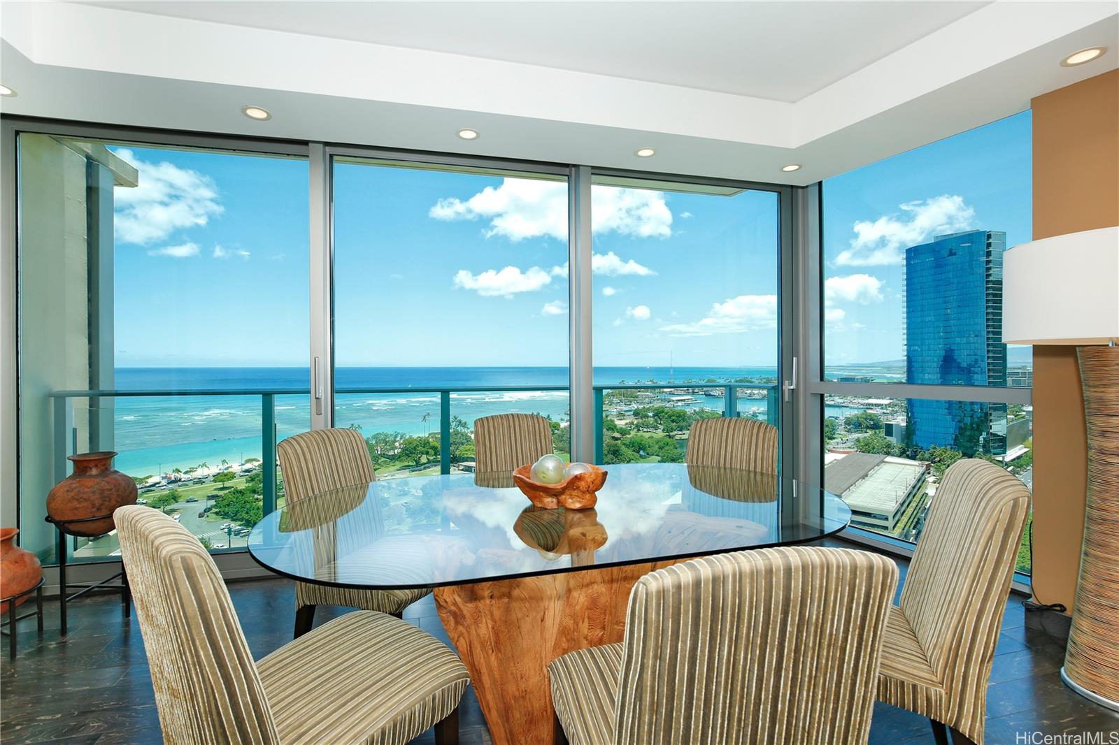 1288 Ala Moana Boulevard 18B