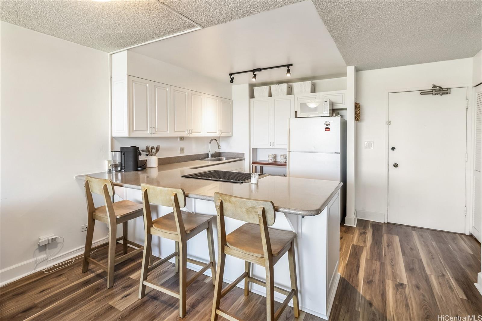 3045 Ala Napuaa Place 1803