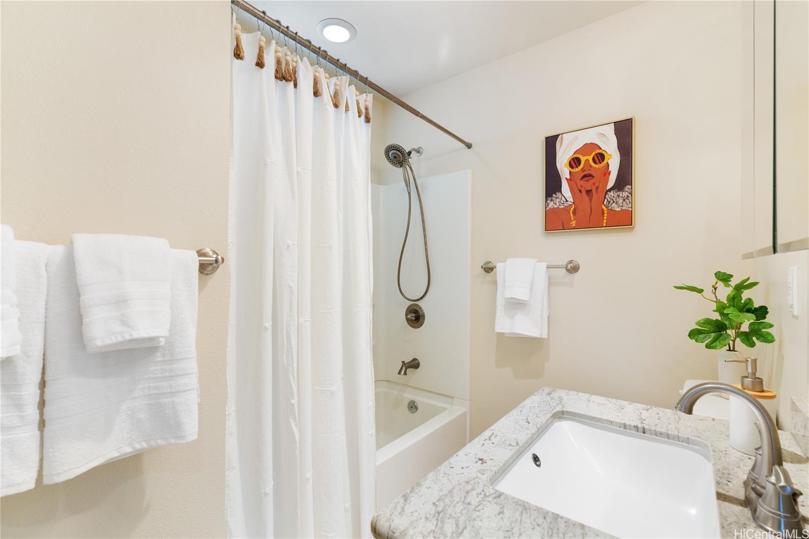 66-912 Kamakahala Street  Unit 2