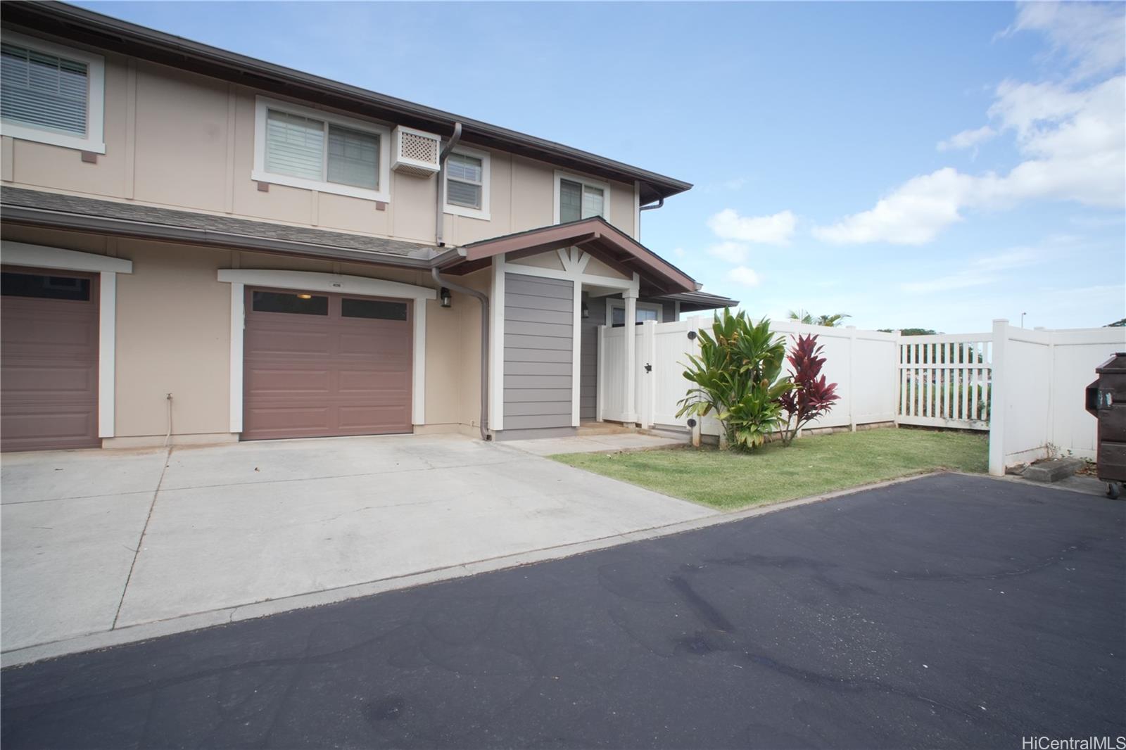 91-1271 Kamaaha Avenue 406