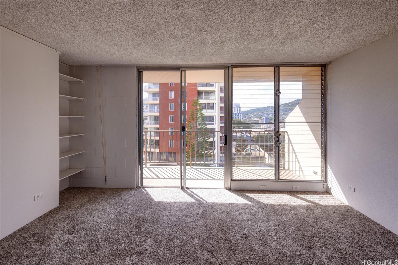 2754 Kuilei Street  Unit 702