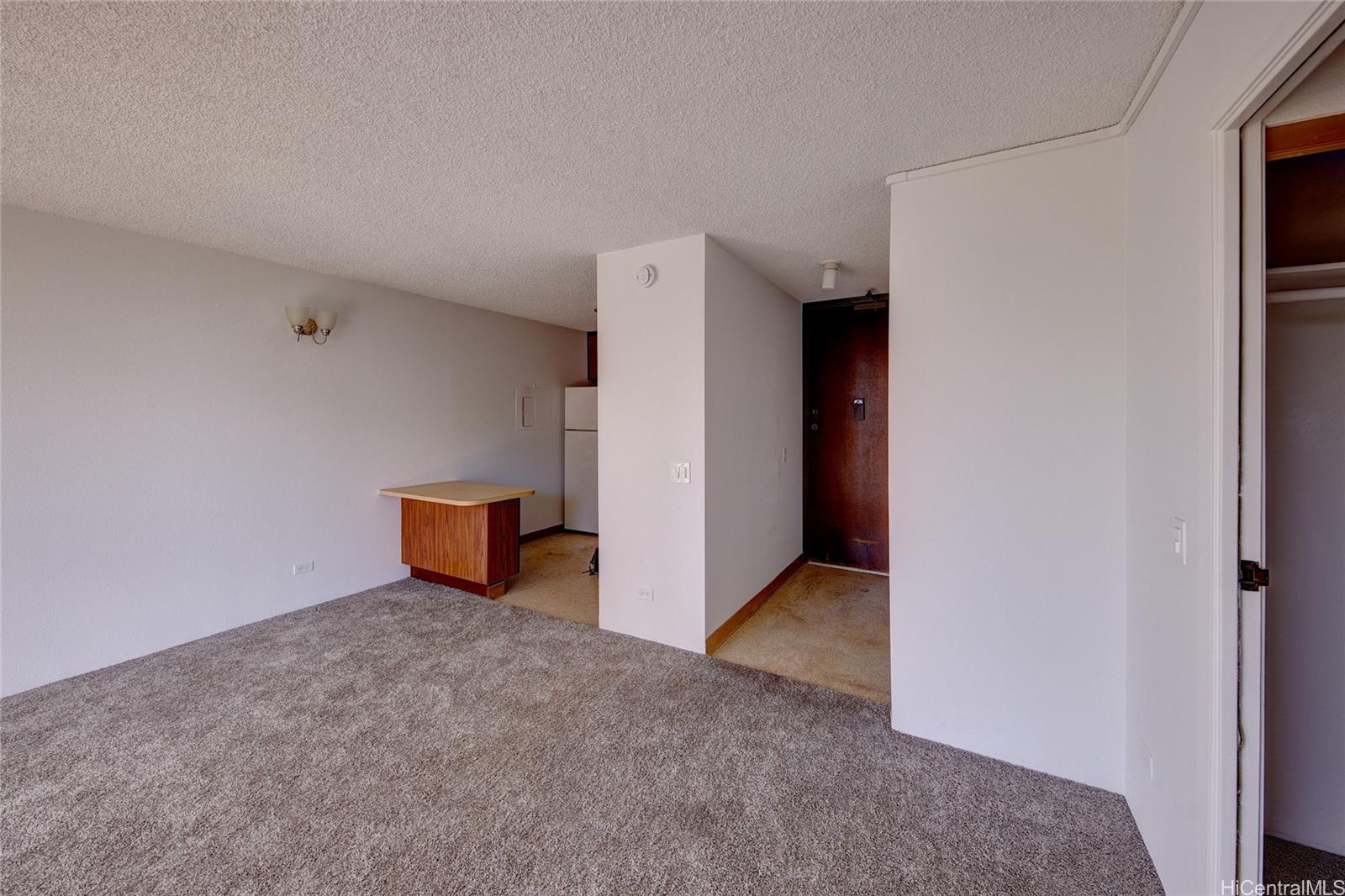 2754 Kuilei Street  Unit 702