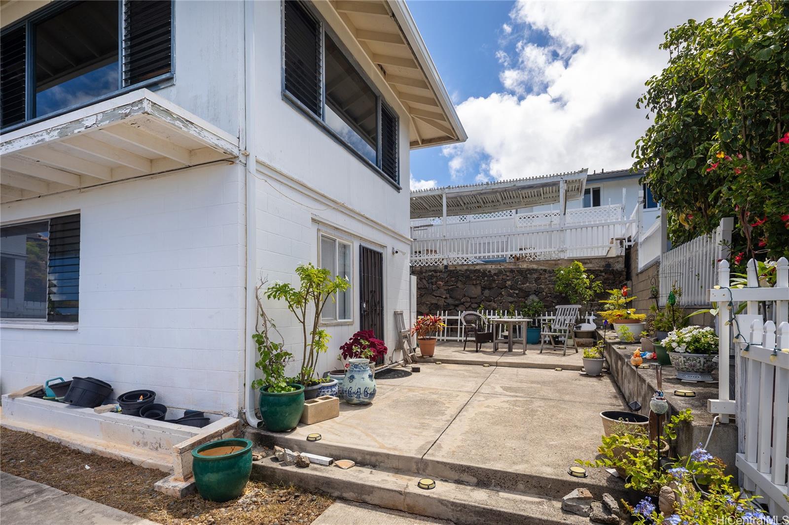 5333 Puahia Place