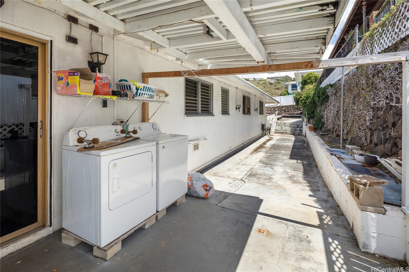 5333 Puahia Place