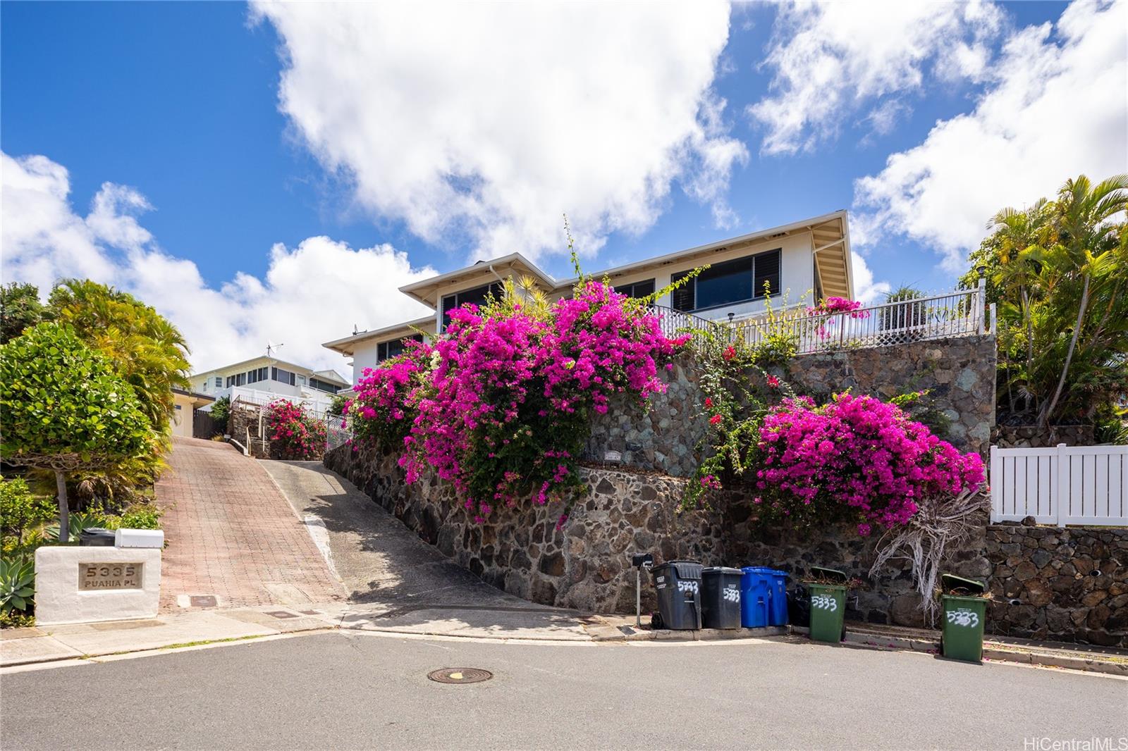 5333 Puahia Place