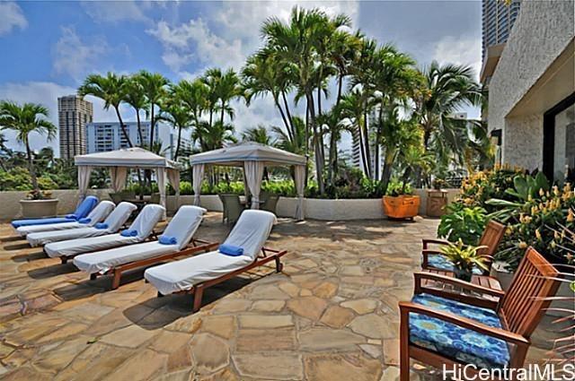 2045 Kalakaua Avenue  Unit 114