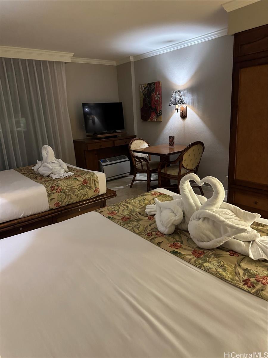 2045 Kalakaua Avenue  Unit 114