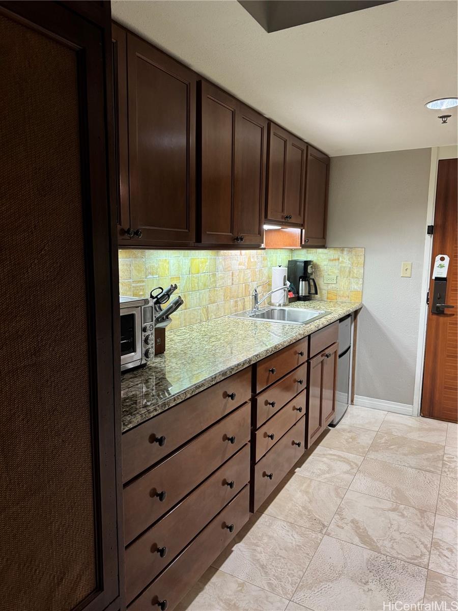 2045 Kalakaua Avenue  Unit 114