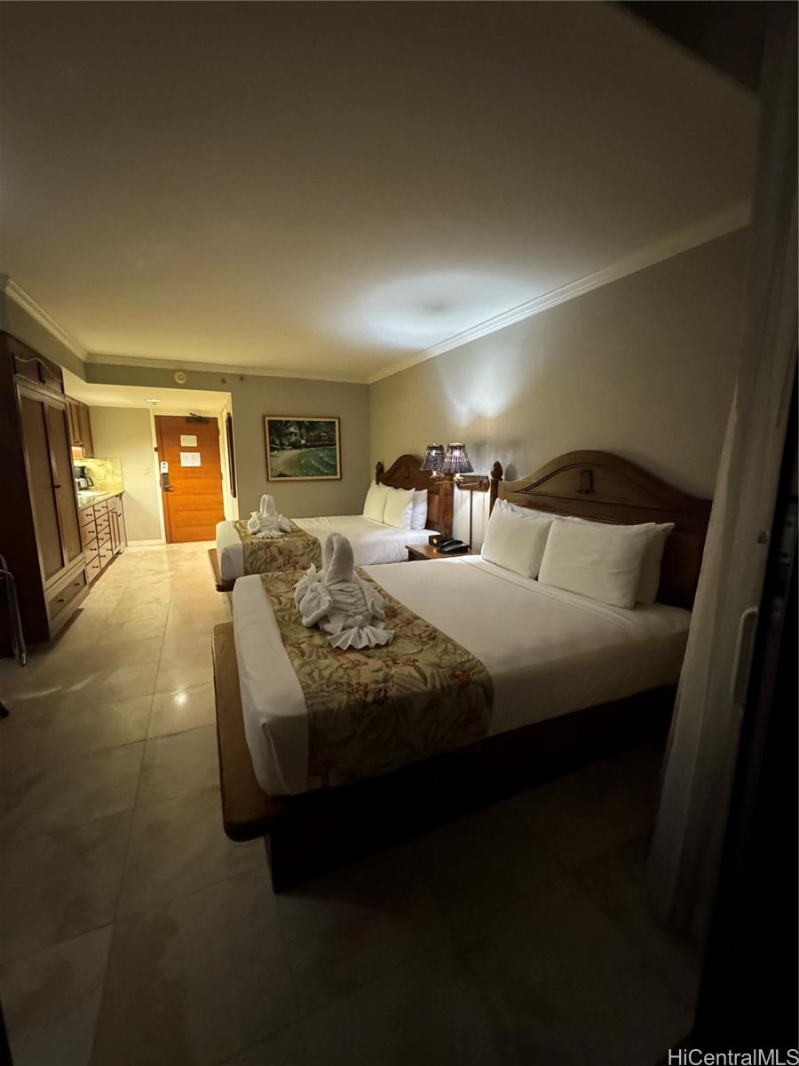 2045 Kalakaua Avenue  Unit 114