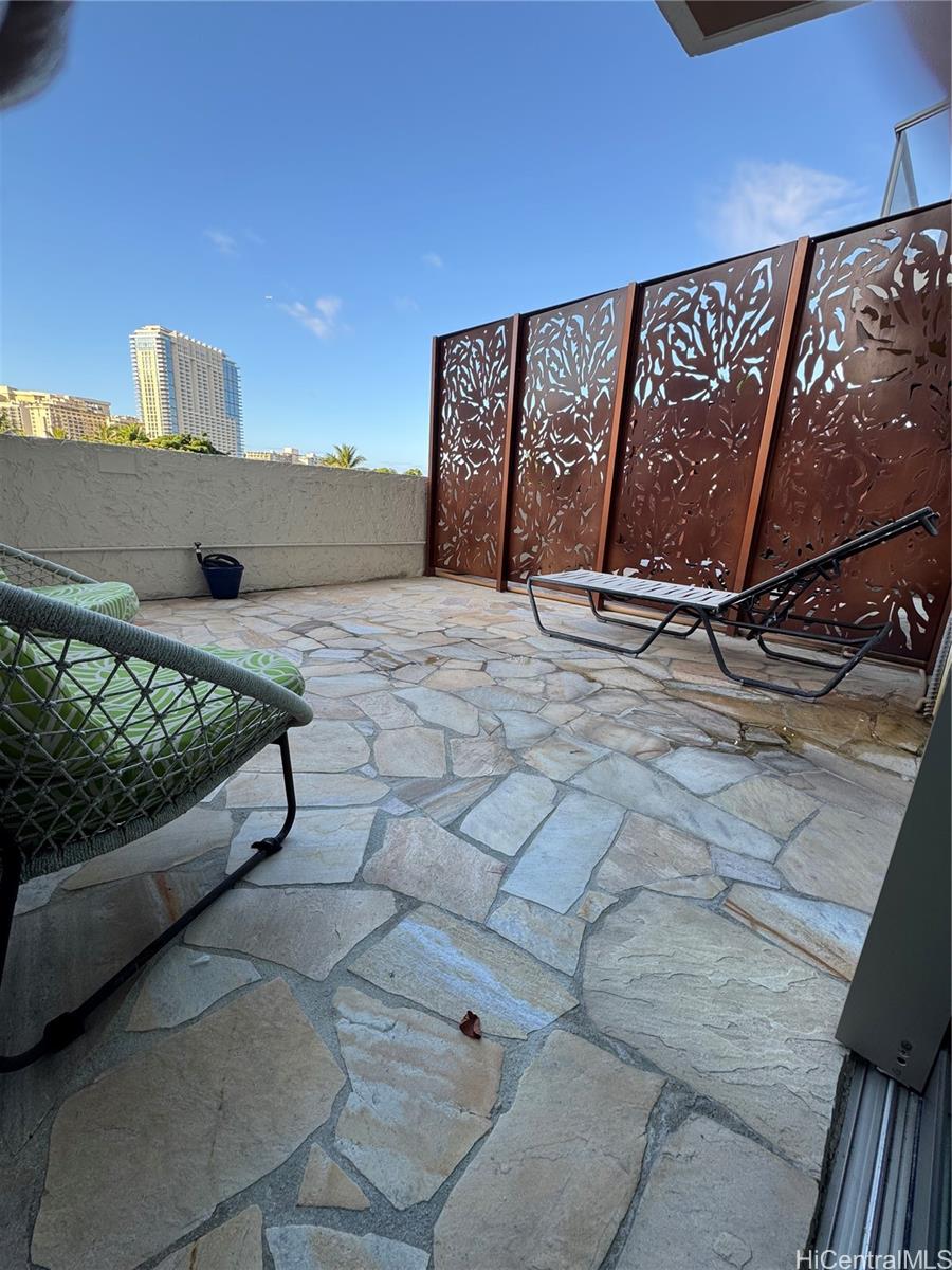 2045 Kalakaua Avenue  Unit 114