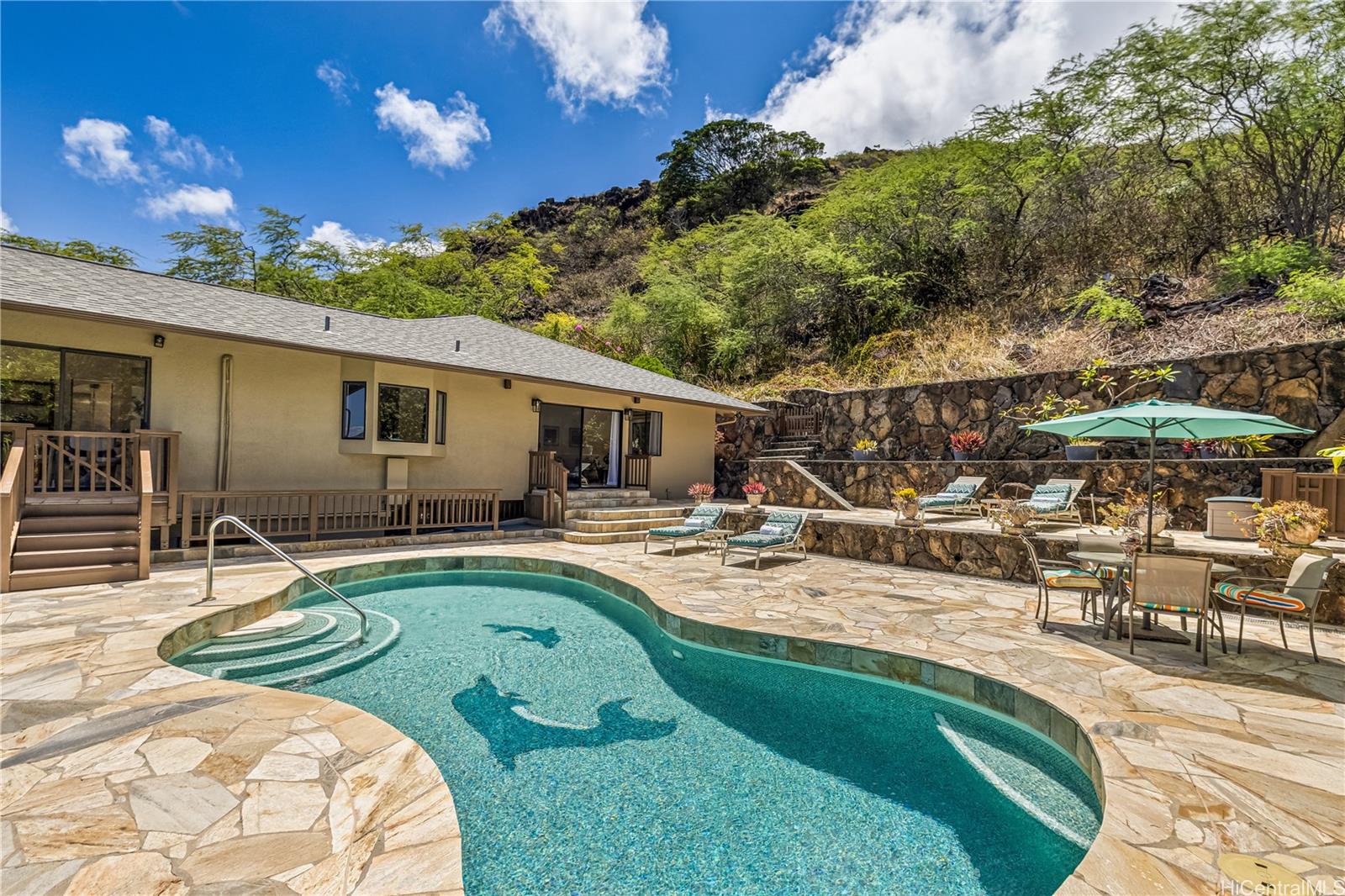 5926 Kalanianaole Highway