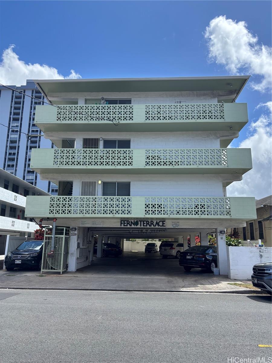 2120 Fern Street 303