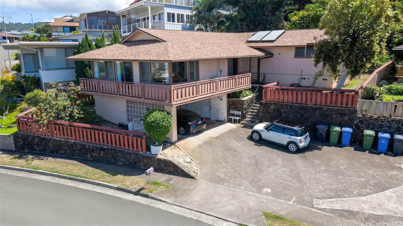 1482 Kalaepohaku Street
