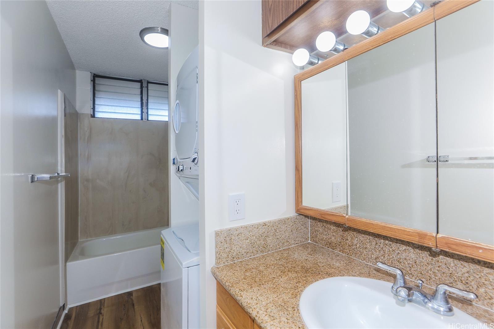 1215 Alexander Street  Unit 1201