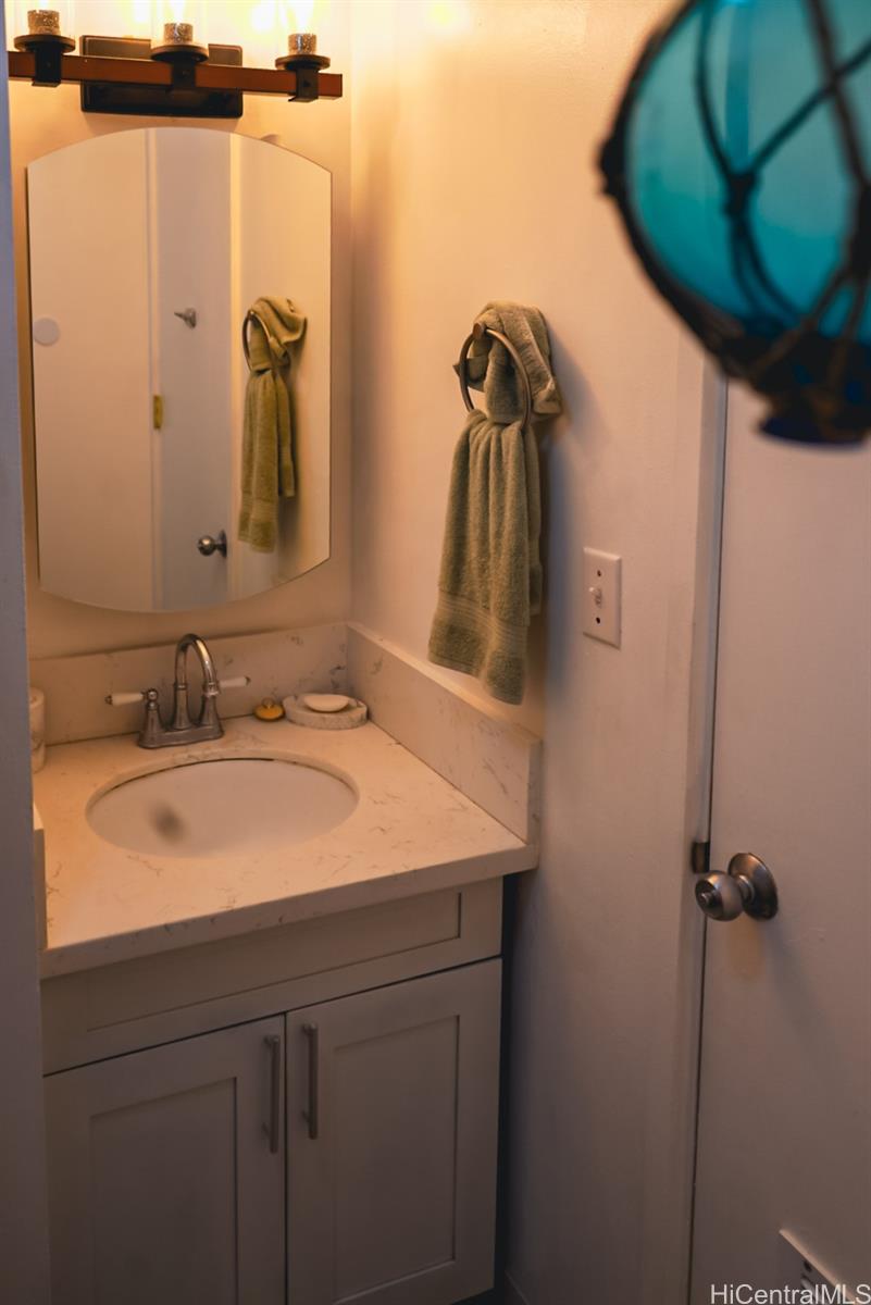 Photo 8 of 25