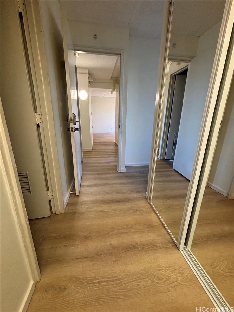 Photo 11 of 25