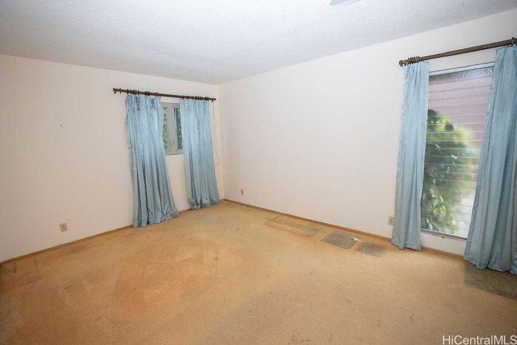 Photo 15 of 25