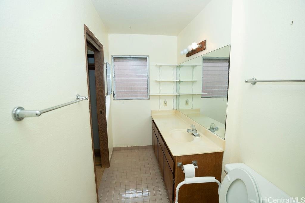 Photo 16 of 25