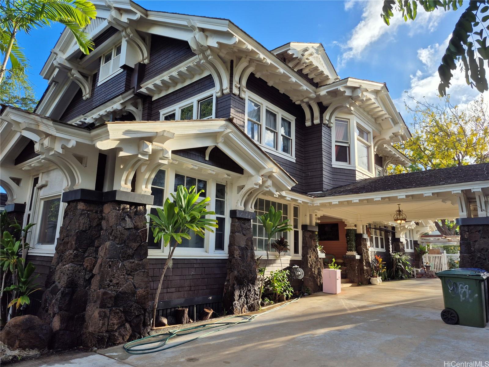 2001 Vancouver Drive