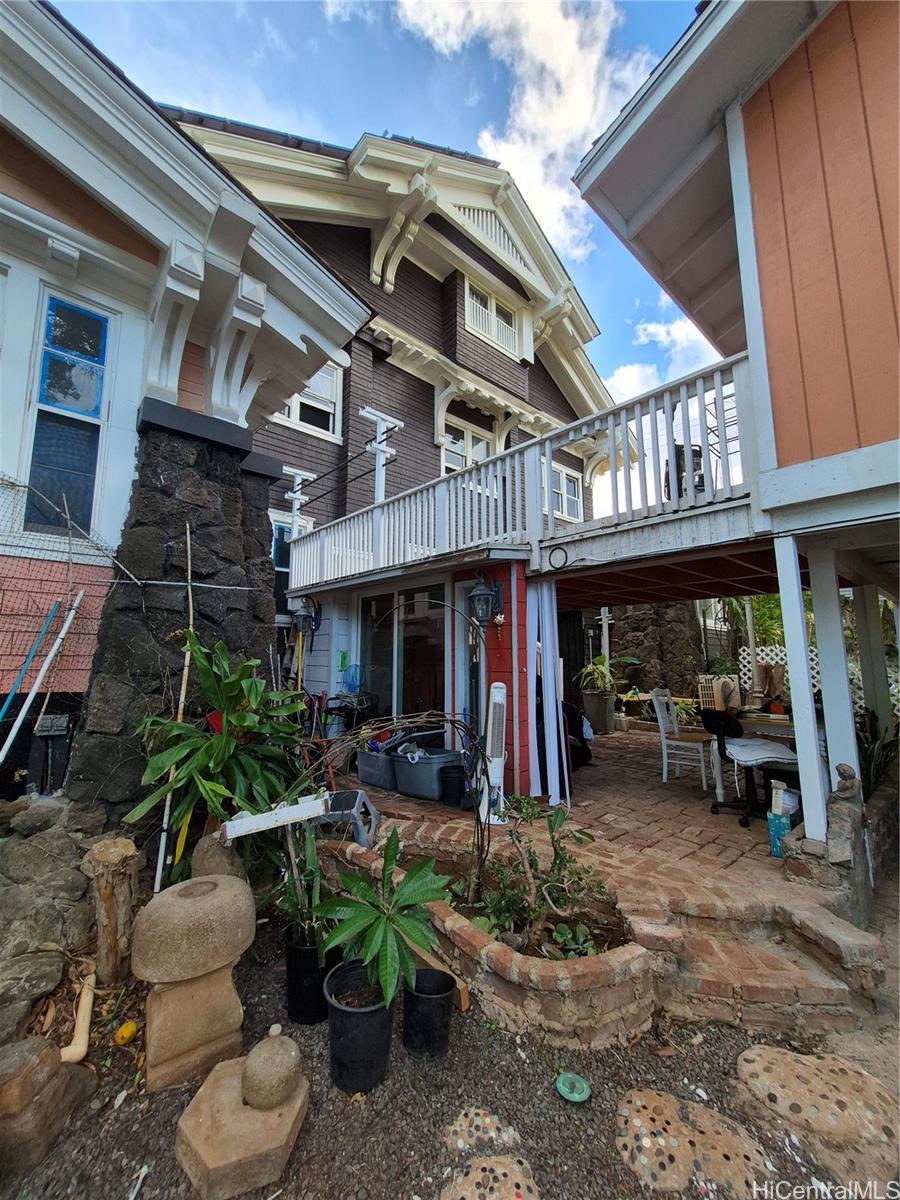 2001 Vancouver Drive