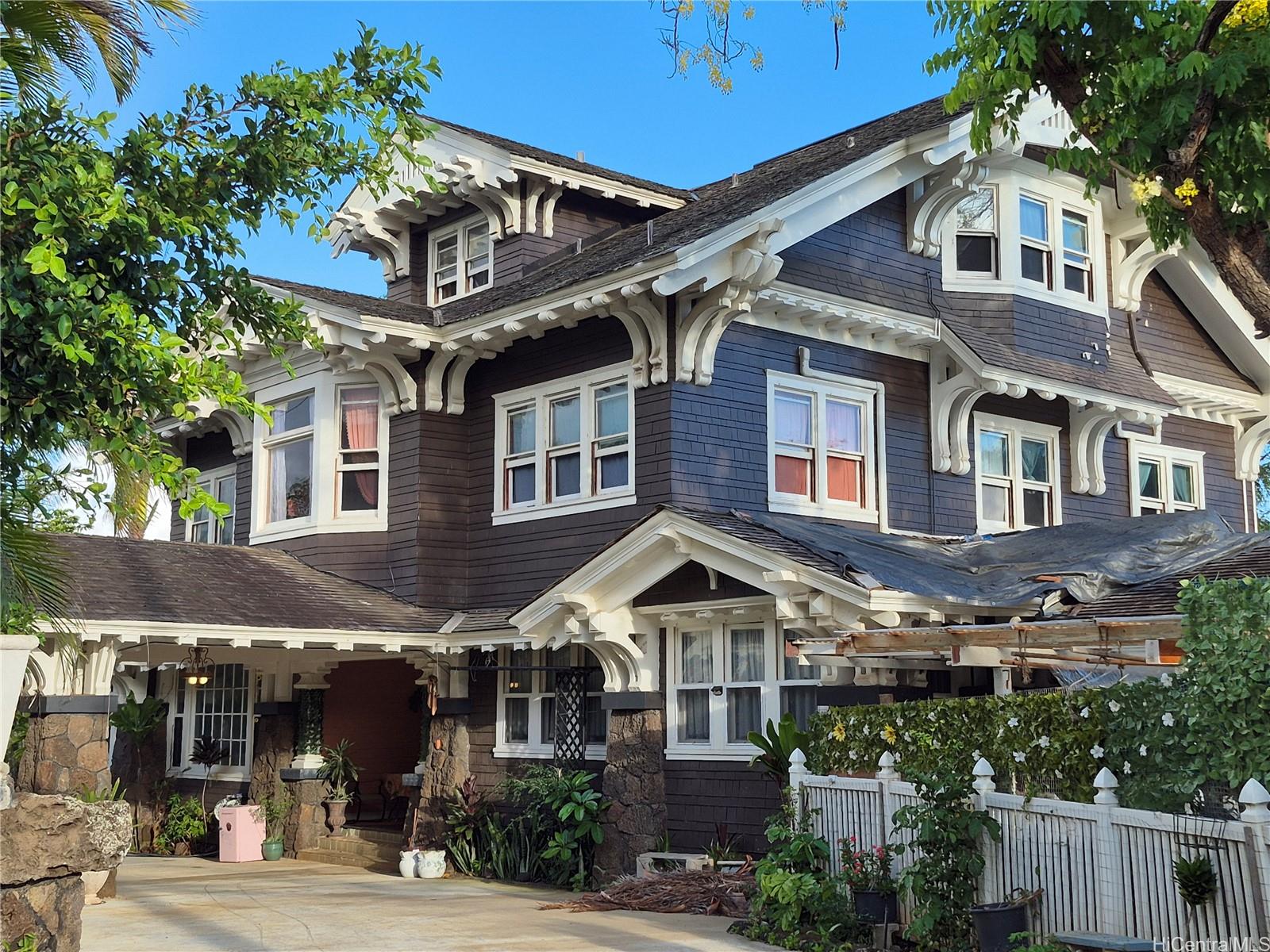 2001 Vancouver Drive