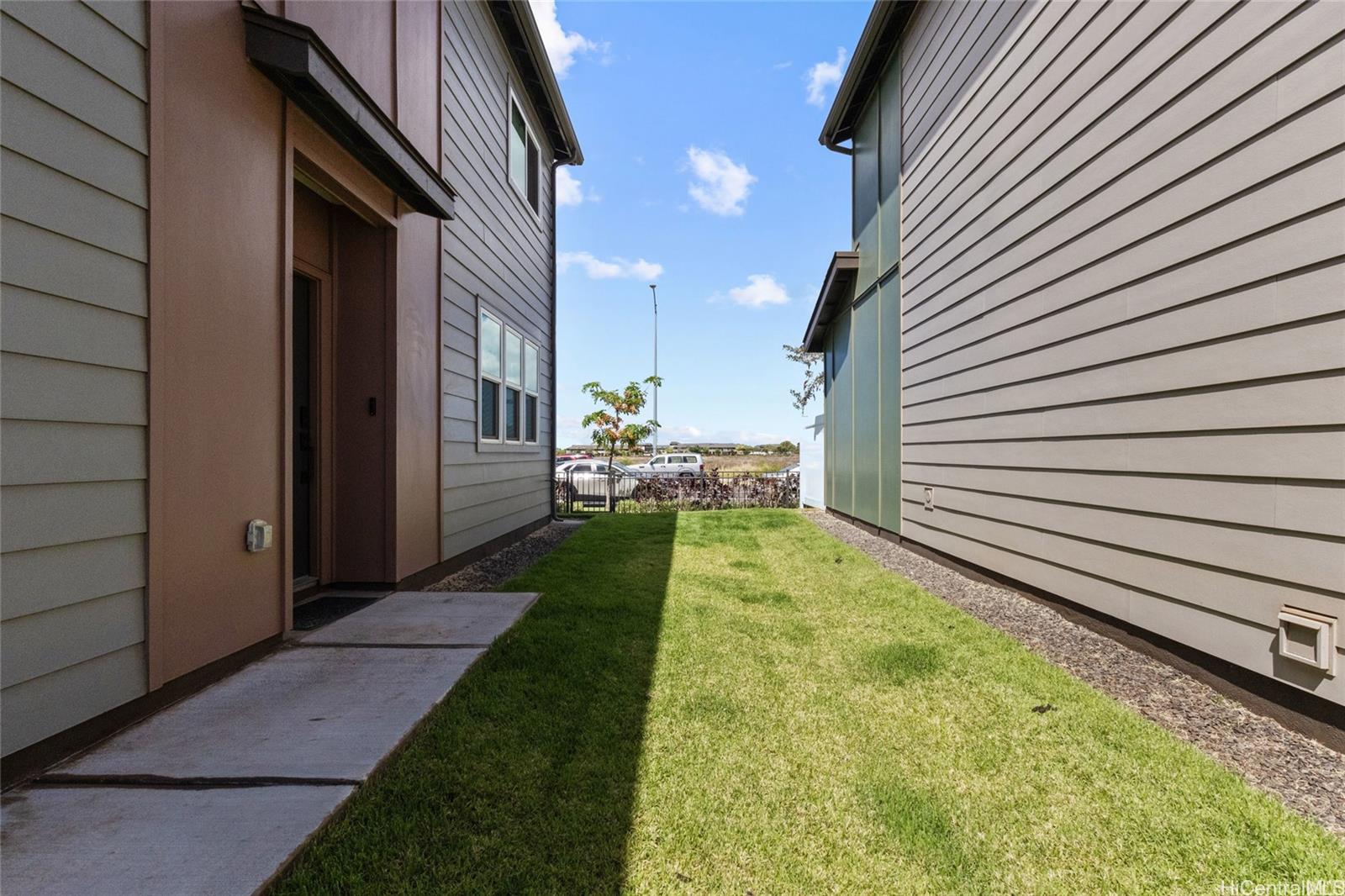 Photo 20 of 25