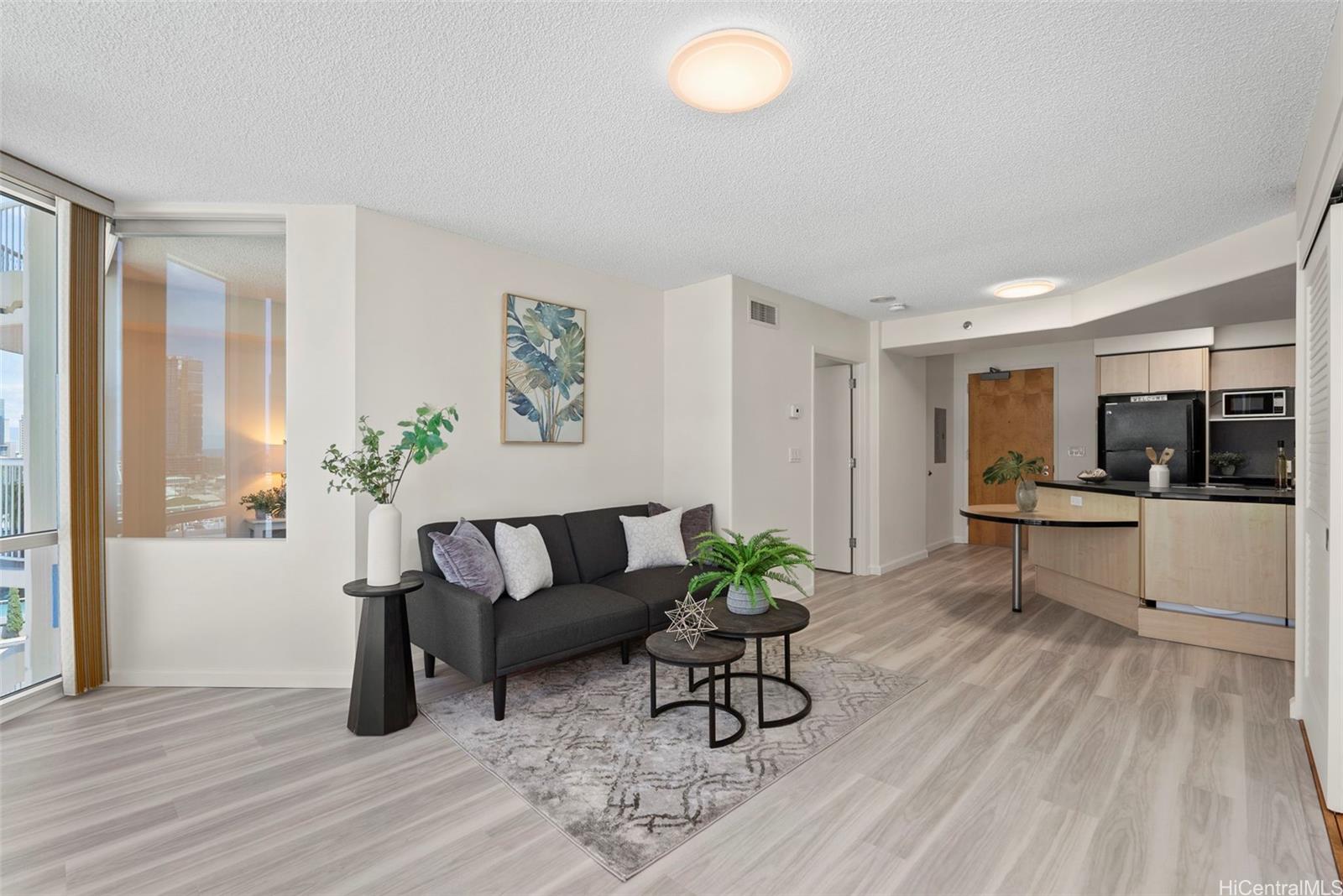 801 S King Street 1403