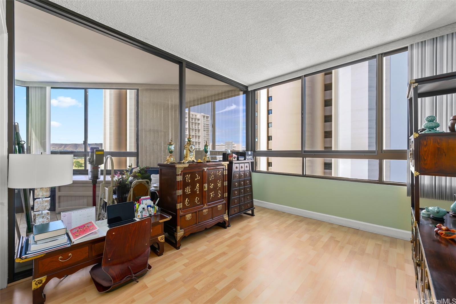 2499 Kapiolani Boulevard  Unit 2109