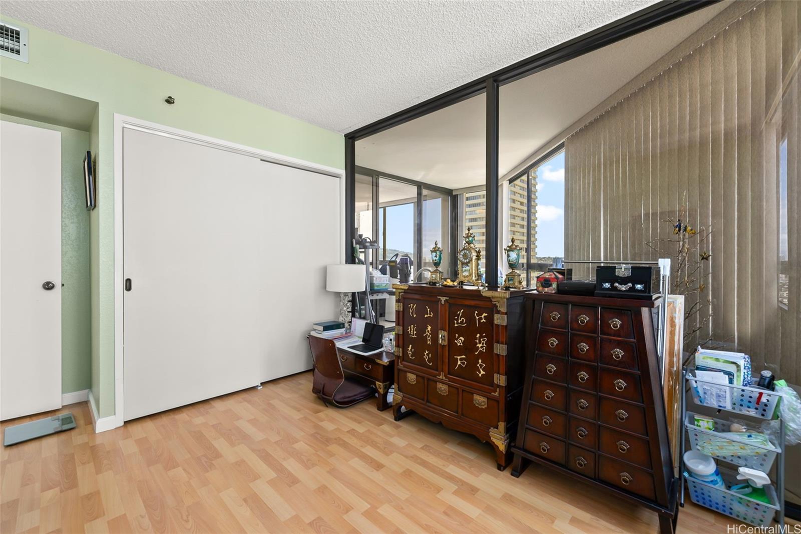 2499 Kapiolani Boulevard  Unit 2109