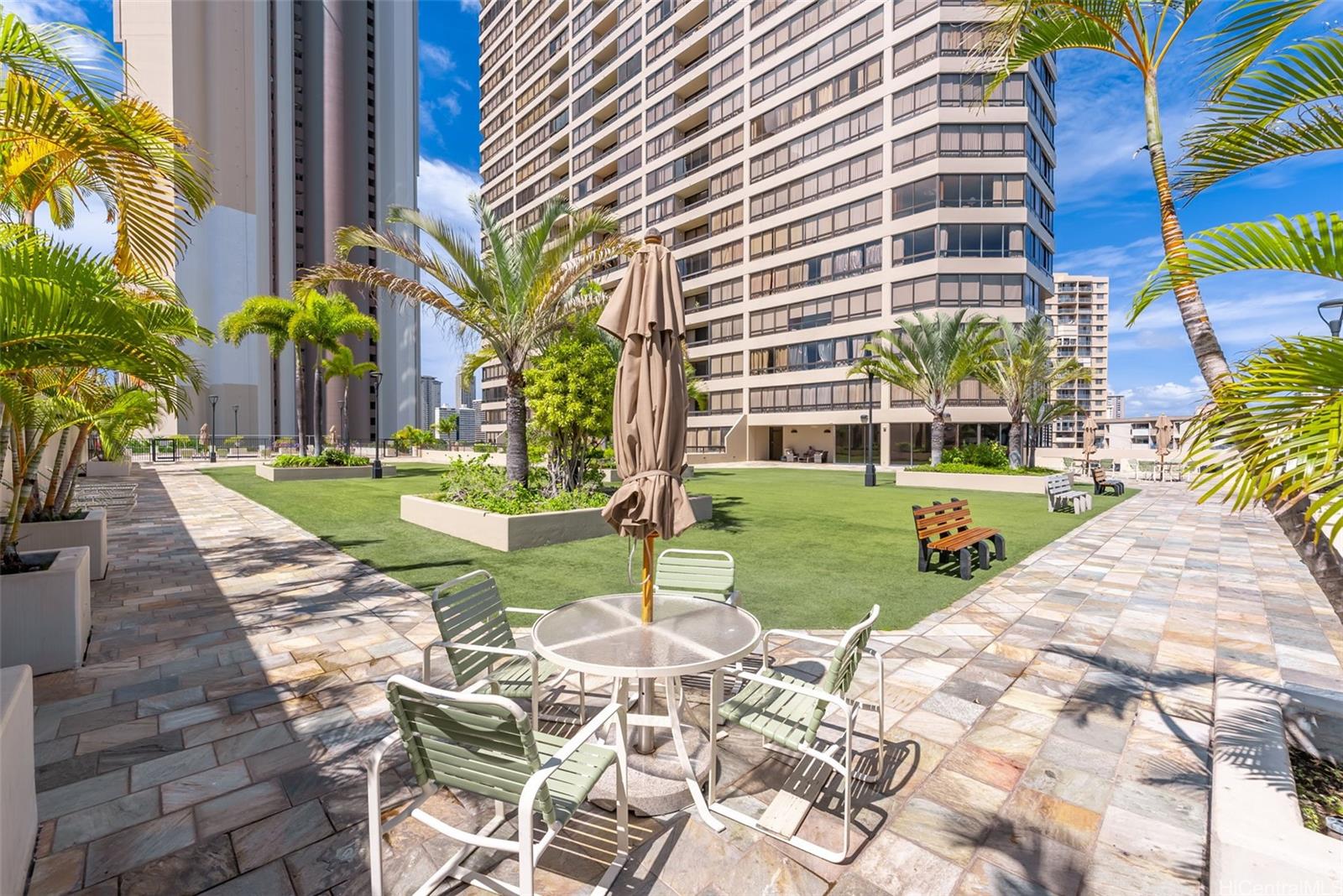 2499 Kapiolani Boulevard  Unit 2109