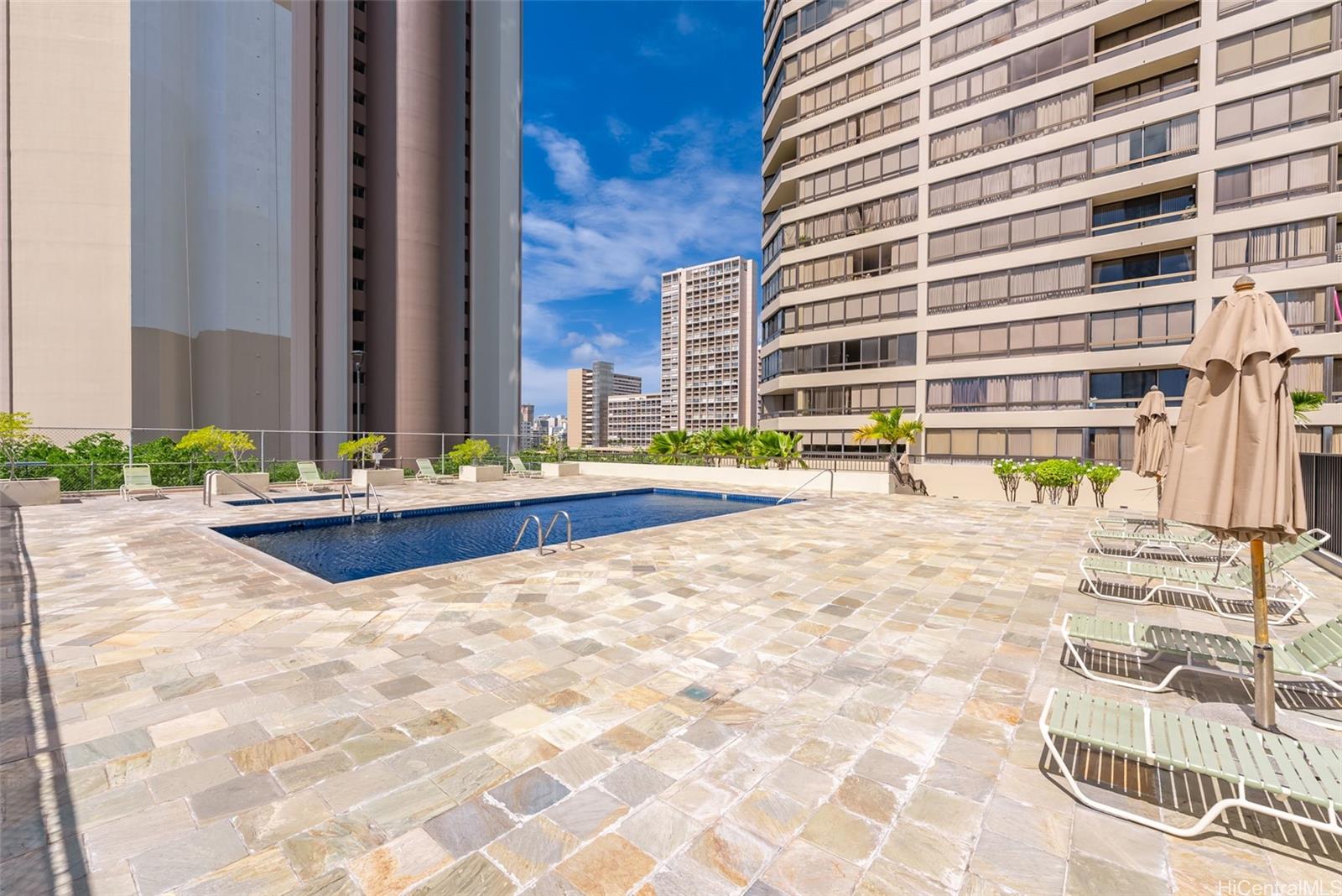2499 Kapiolani Boulevard  Unit 2109