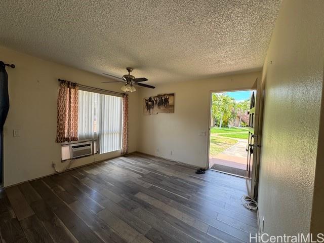 Photo 7 of 20
