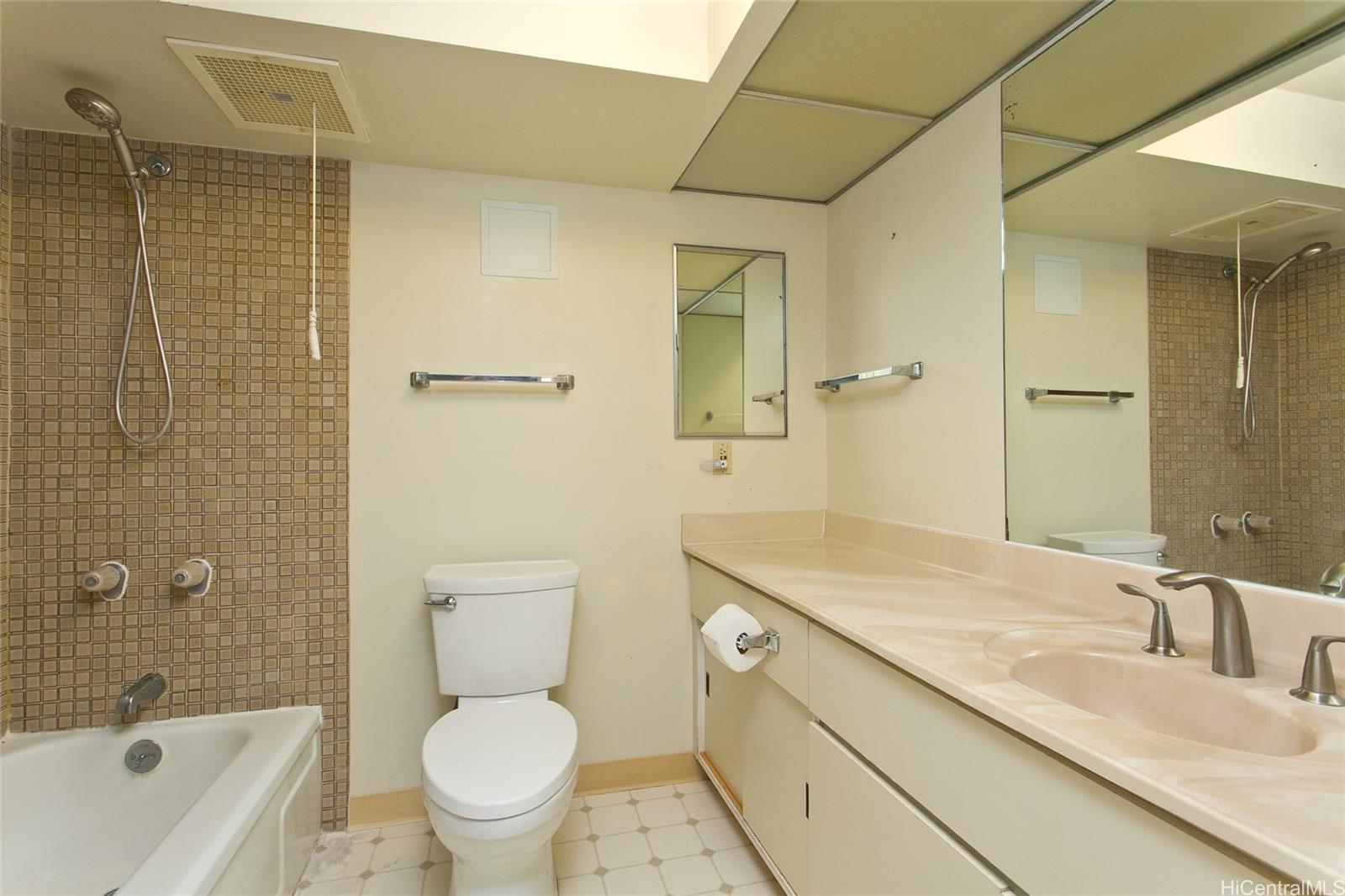 1251 Heulu Street  Unit 202