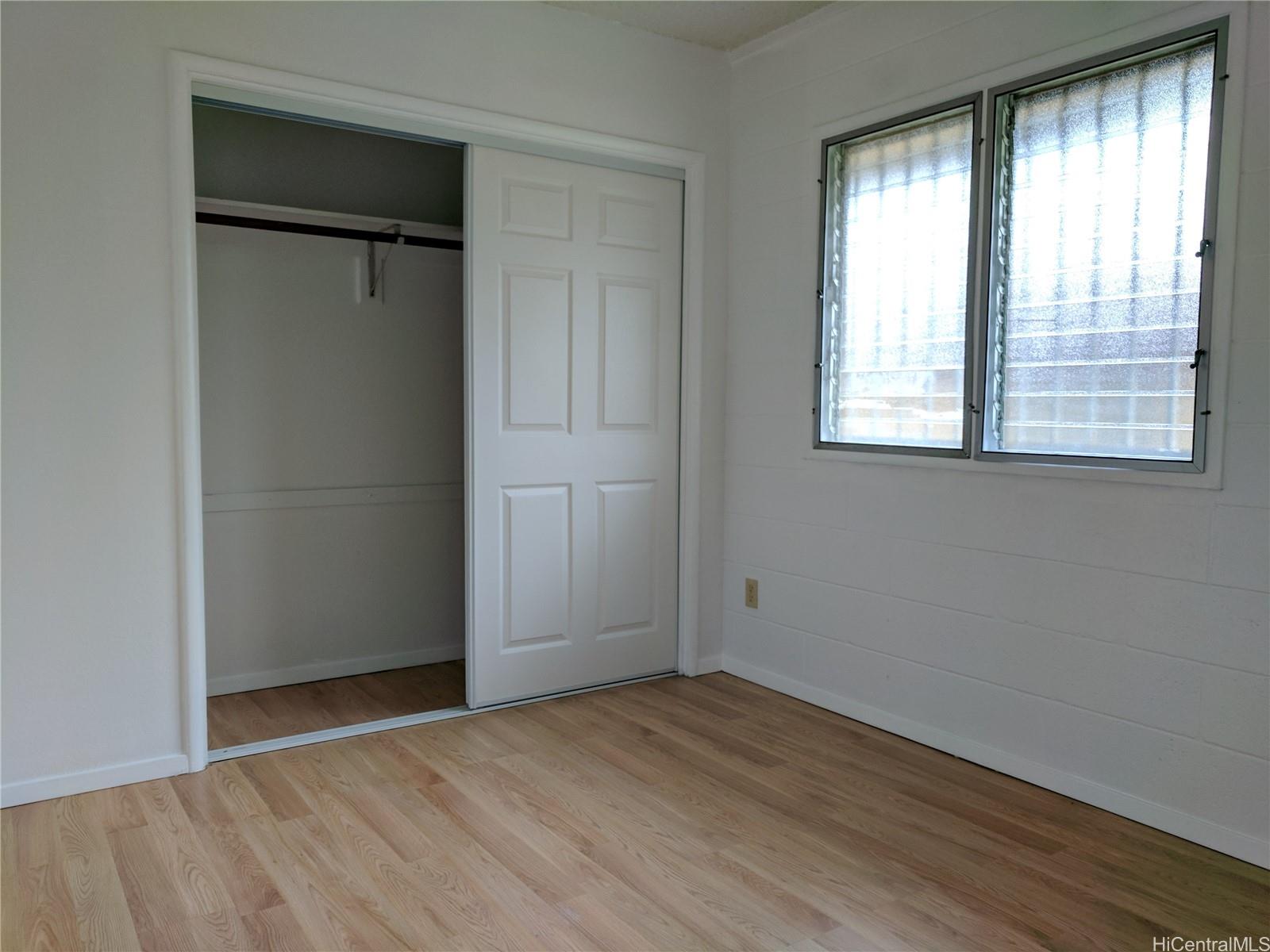 Photo 11 of 25