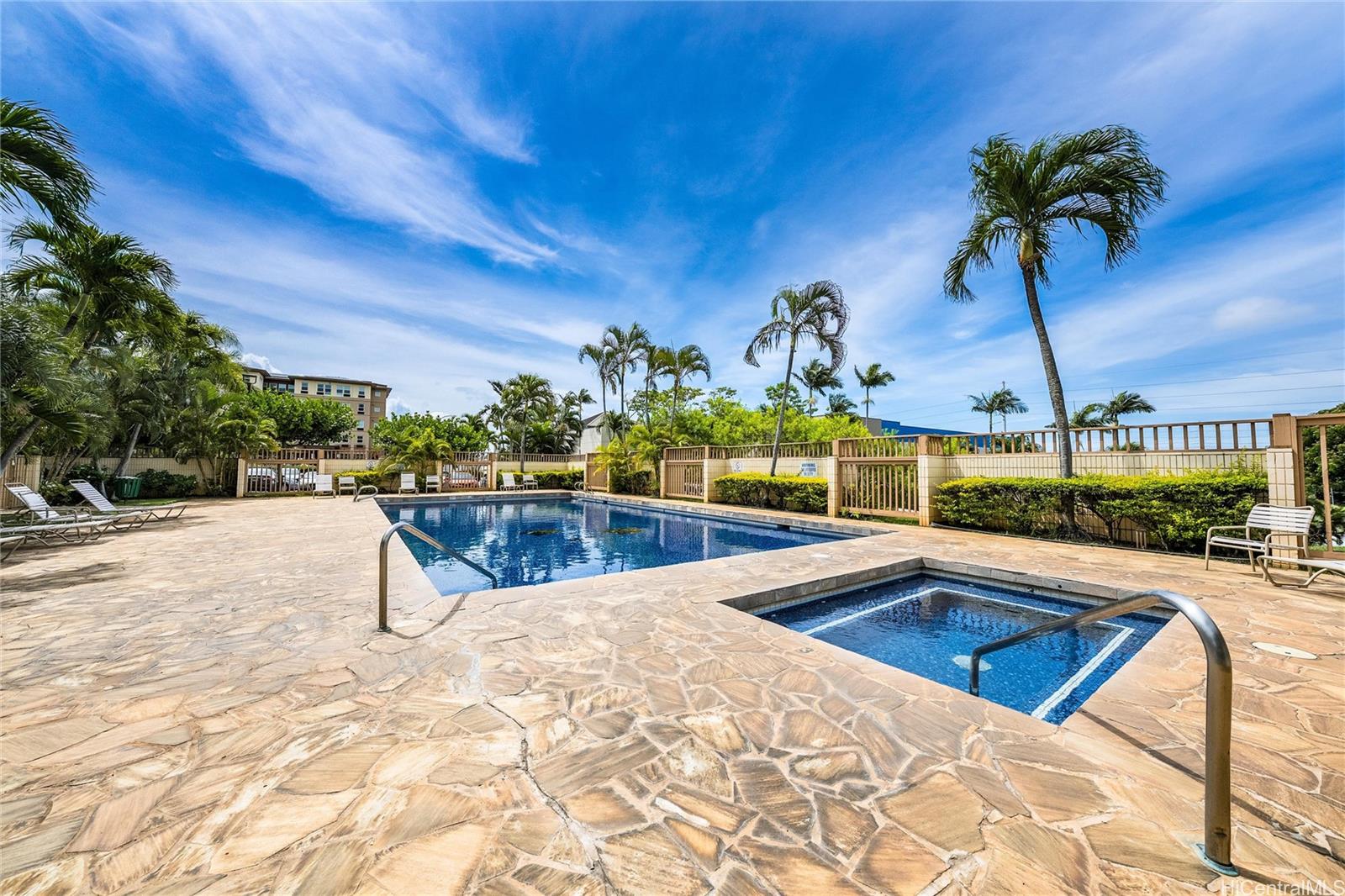 Photo 21 of 25