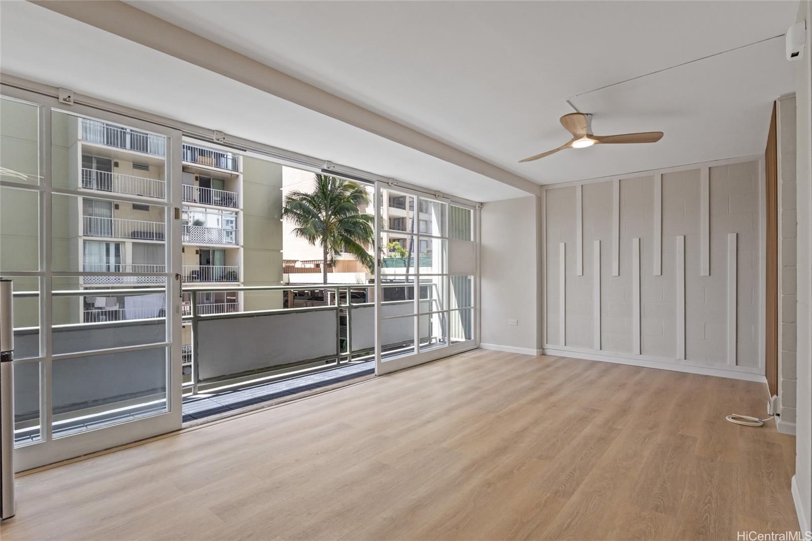 445 Kaiolu Street  Unit 401